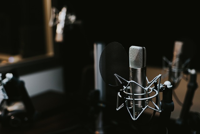 Zaginione dźwięki analogu: Odbudowa i digitalizacja archiwalnych nagrań radiowych - 1 2025