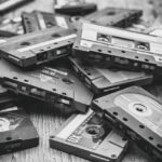 Tajemnice ukryte w starych kalkulatorach – cyfrowa nostalgia pośród elektronicznych ruin
